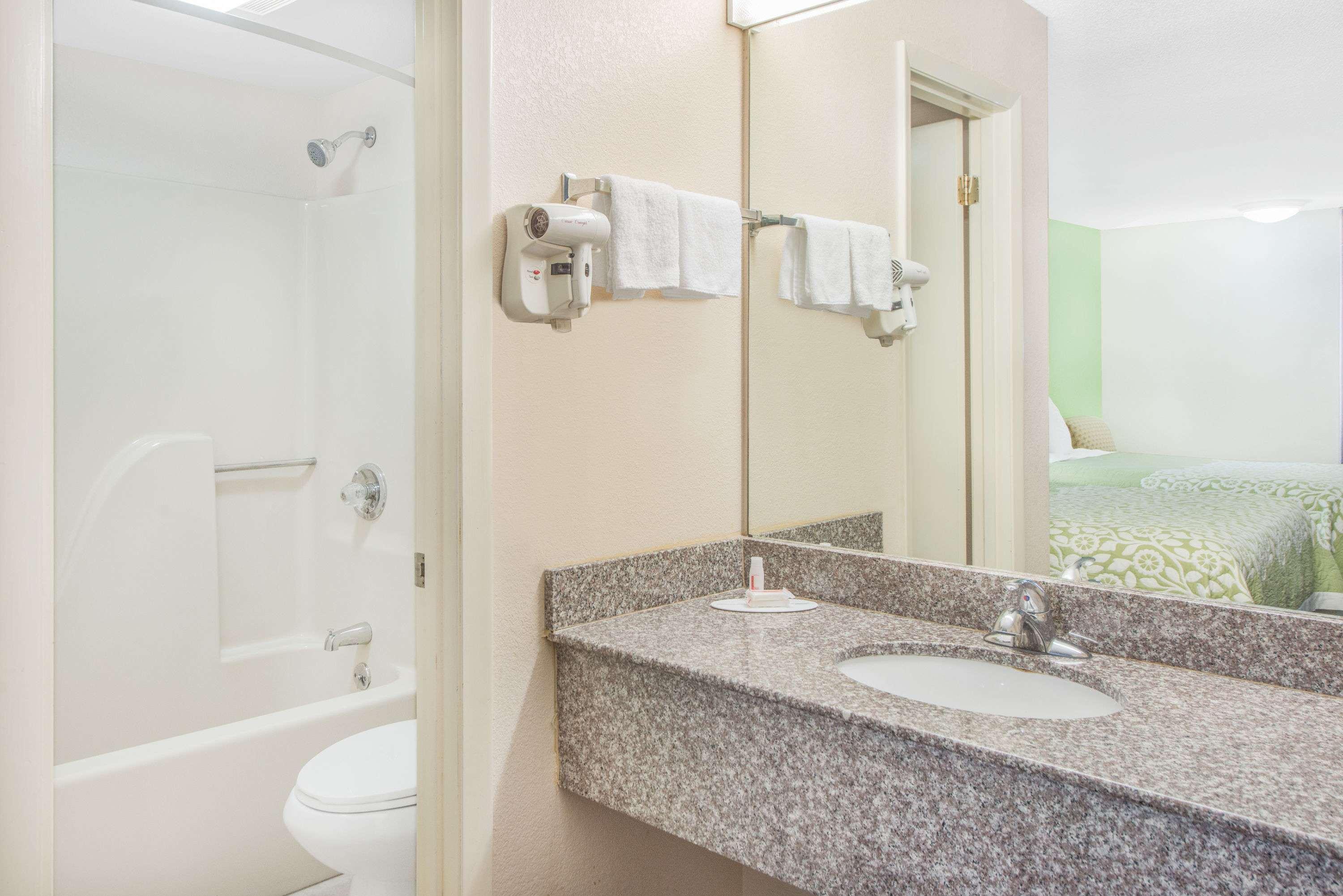 Days Inn By Wyndham Calvert City - Paducah East Extérieur photo