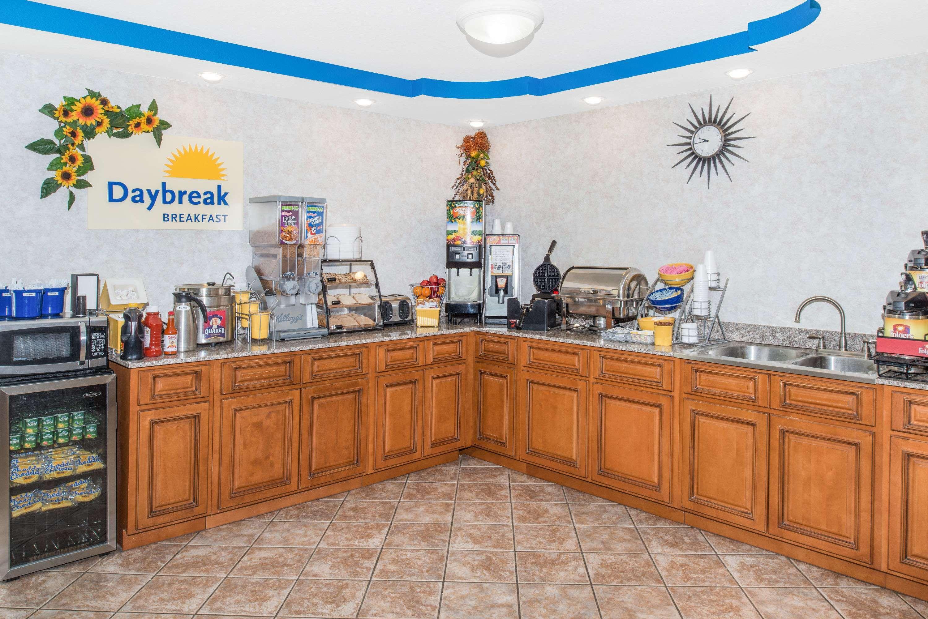 Days Inn By Wyndham Calvert City - Paducah East Extérieur photo